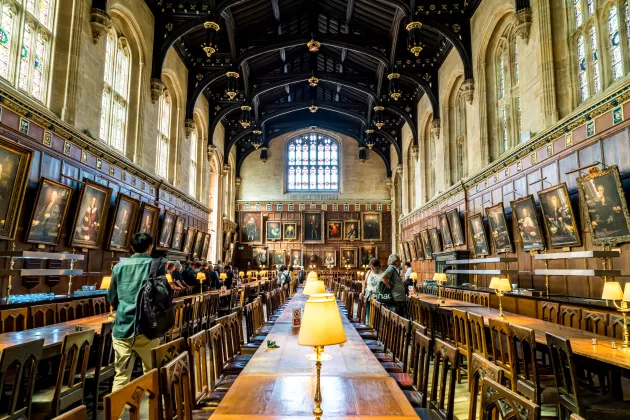 Foto av The great hall of Oxford. Mostphotos.