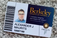 Alexanders Berkeley-ID-kort.